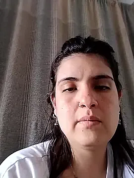 roouse – webcam model profile photo Image 12