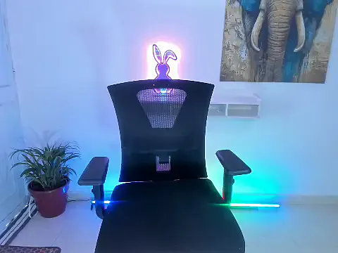 CarolBarker – webcam model profile photo Image 13