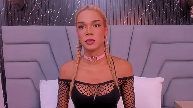 Emily_brown04 – webcam model profile photo Image 11