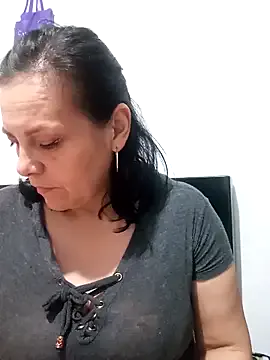 seraphine23 – webcam model profile photo Image 6