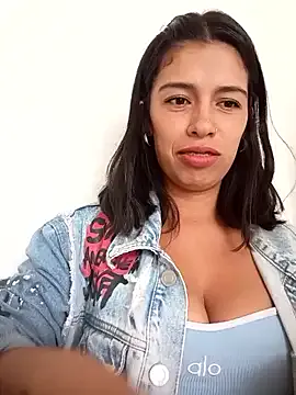  – webcam model profile photo Image 3