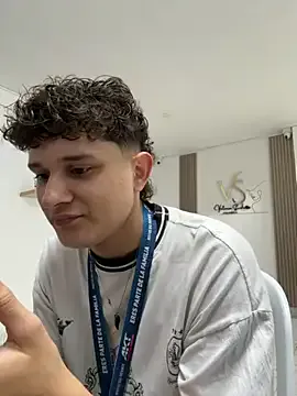 Yui-Ch – webcam model profile photo Image 10