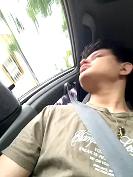 Yui-Ch – webcam model profile photo Image 2