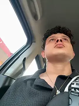 Yui-Ch – webcam model profile photo Image 7