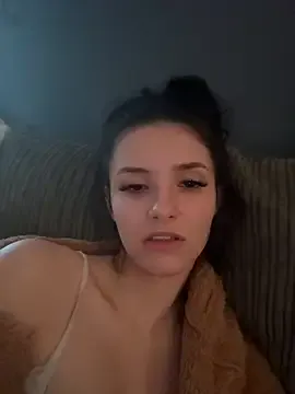 – webcam model profile photo Image 7