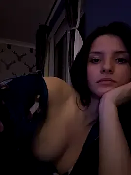  – webcam model profile photo Image 9