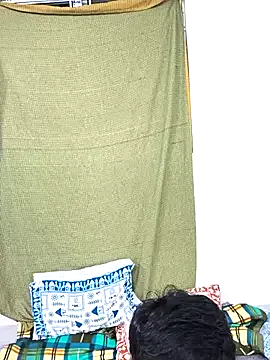 roouse – webcam model profile photo Image 18