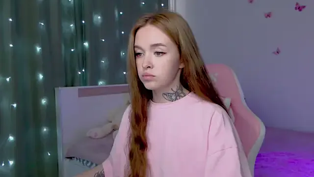  – webcam model profile photo Image 4