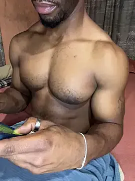 IroManager – webcam model profile photo Image 3