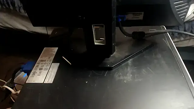 roouse – webcam model profile photo Image 14