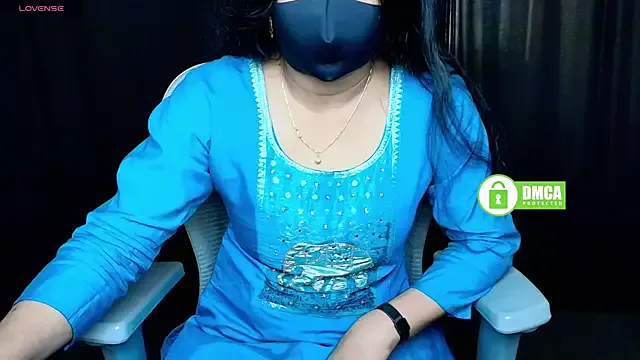 seraphine23 – webcam model profile photo Image 17