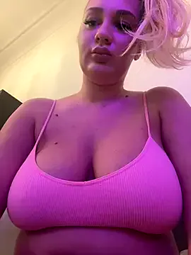  – webcam model profile photo Image 17