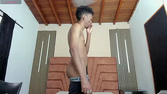 Nonchan_ – webcam model profile photo Image 12