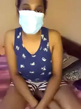 NANA_7 – webcam model profile photo Image 2