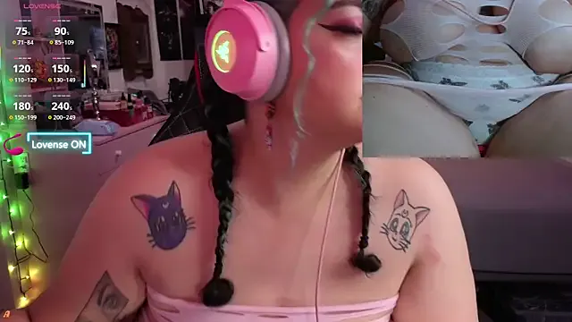 Mia--meow – webcam model profile photo Image 4