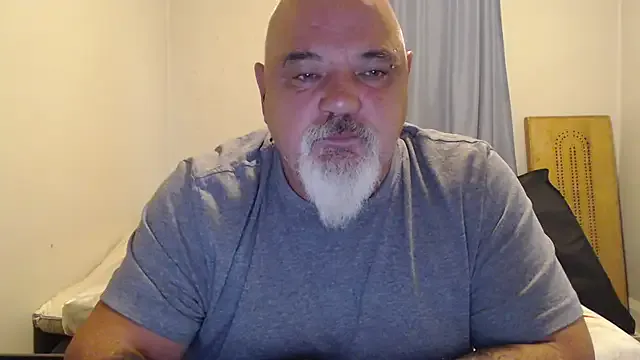  – webcam model profile photo Image 18