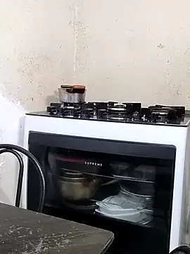 NANA_7 – webcam model profile photo Image 2