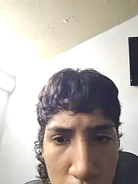  – webcam model profile photo Image 16