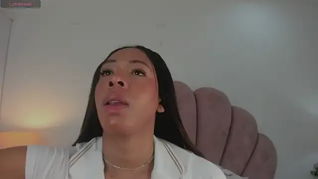 Linbaibai – webcam model profile photo Image 3