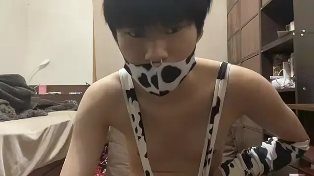Megu_Melon – webcam model profile photo Image 4