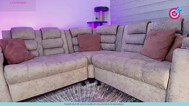 Simone_Miller – webcam model profile photo Image 13