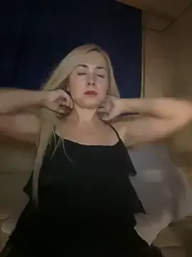  – webcam model profile photo Image 2