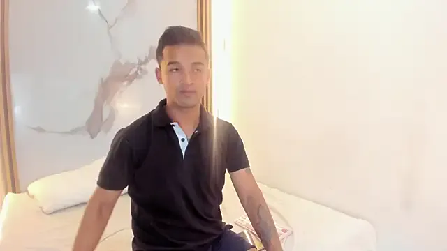 maataaan – webcam model profile photo Image 17