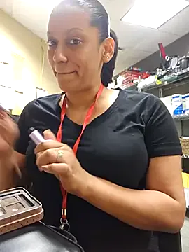 DarkDea – webcam model profile photo Image 3