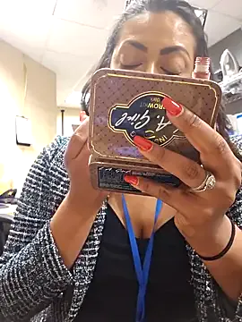 DarkDea – webcam model profile photo Image 6