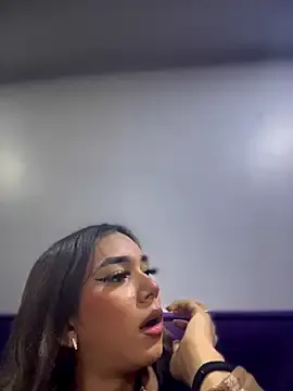 Garima_G – webcam model profile photo Image 8