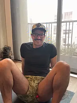 zui_lu – webcam model profile photo Image 4