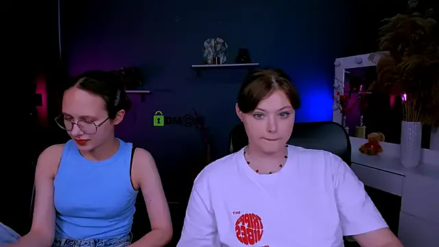 roouse – webcam model profile photo Image 6