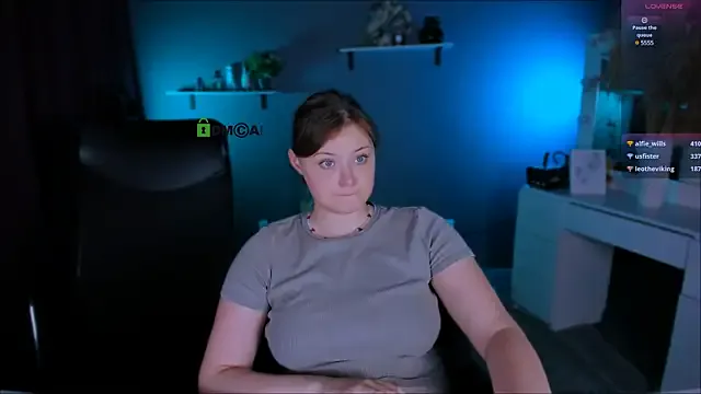 roouse – webcam model profile photo Image 8