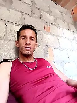 roouse – webcam model profile photo Image 6