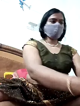 MilfNextDoor20 – webcam model profile photo Image 9