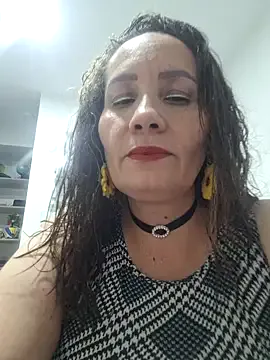 CatVibe – webcam model profile photo Image 5