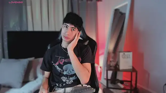 Mme-Evangelyne – webcam model profile photo Image 2