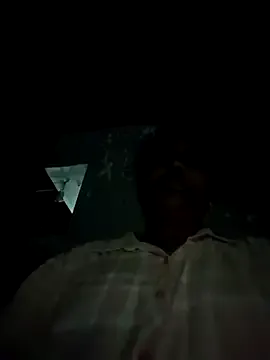  – webcam model profile photo Image 7