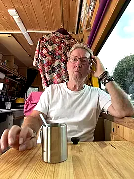 desitease – webcam model profile photo Image 3