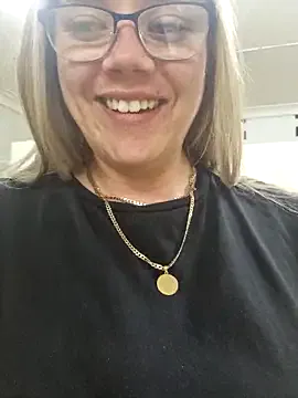 seraphine23 – webcam model profile photo Image 6