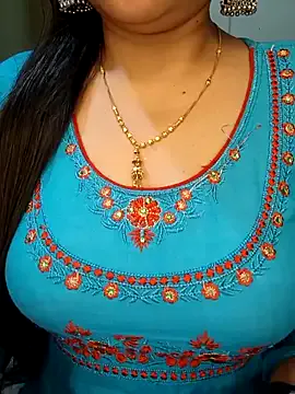  – webcam model profile photo Image 12