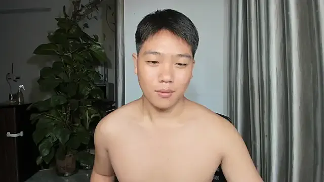  – webcam model profile photo Image 16