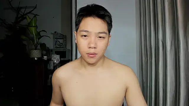  – webcam model profile photo Image 6