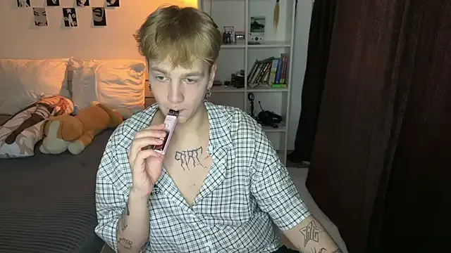 841_yayoi – webcam model profile photo Image 3