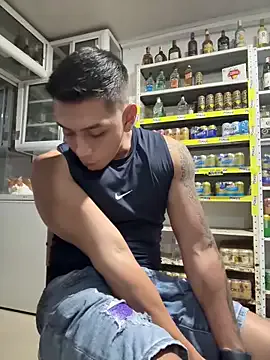 maataaan – webcam model profile photo Image 6