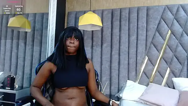 OliviaGarciaa – webcam model profile photo
