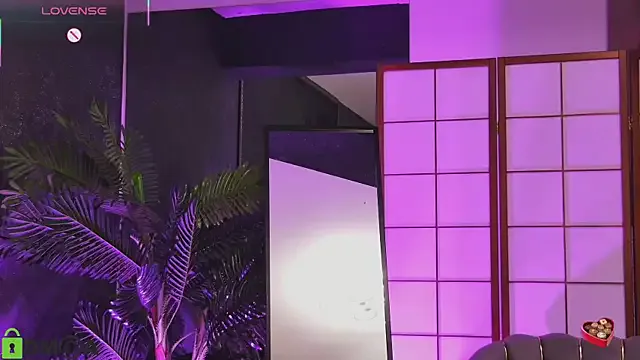 Mia--meow – webcam model profile photo Image 2