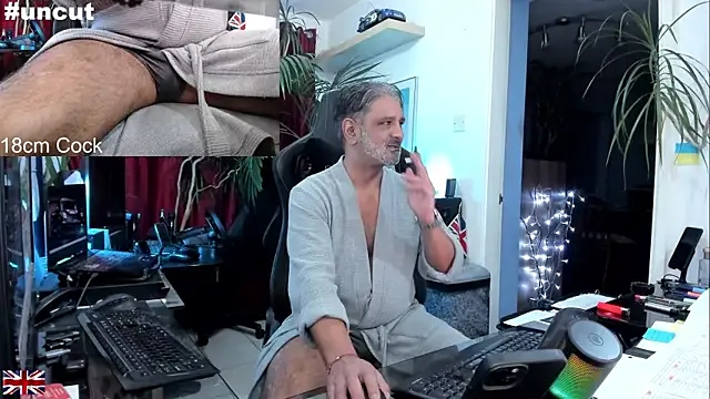  – webcam model profile photo Image 19
