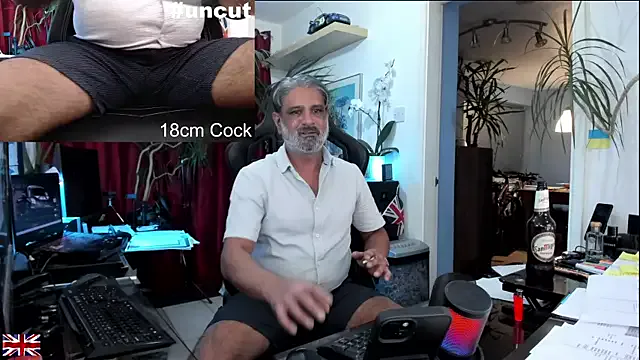  – webcam model profile photo Image 6