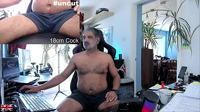  – webcam model profile photo Image 9